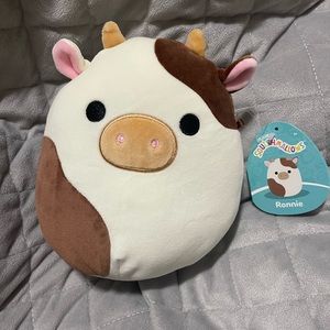 Ronnie the cow squishmallow